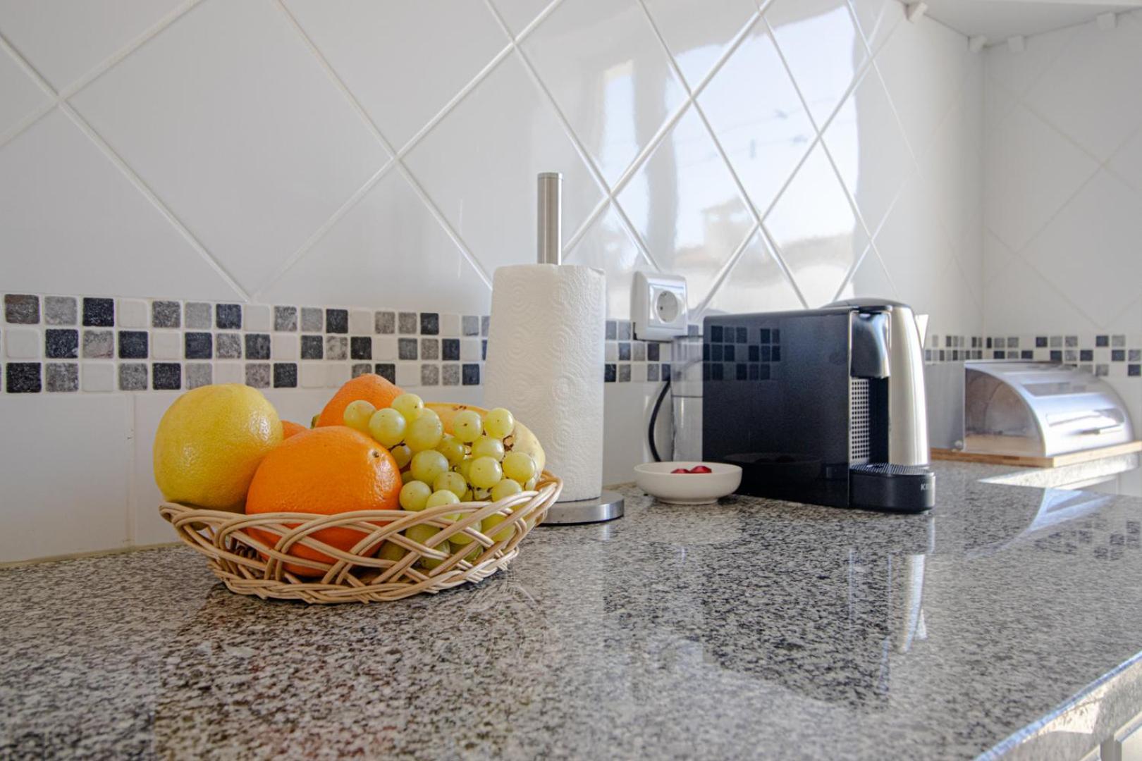 Old Town 2br 50m Ocean W/ Ac Wi-fi Parking Terrace Apartamento Albufeira